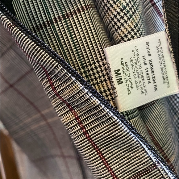 RO&DE plaid capri slacks with major flair at leg hems. Size US medium (M). Fun!! - Picture 8 of 13